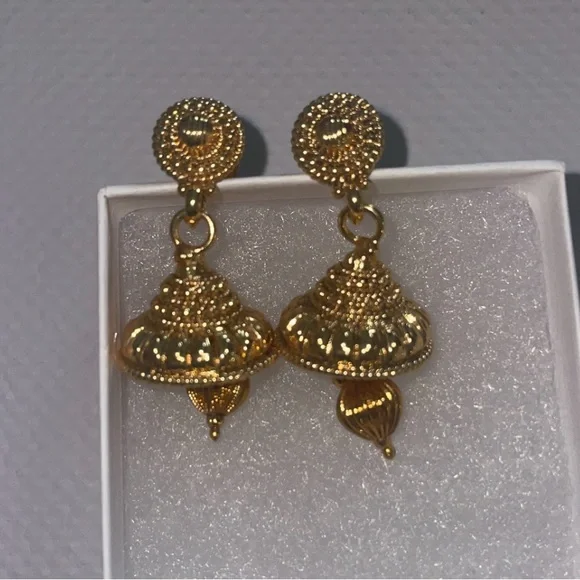 Gold Jhumkas - Picture 2 of 4